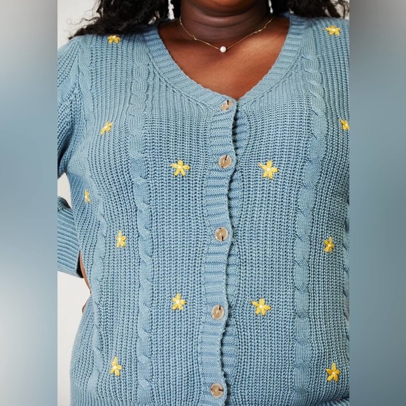 NEW HEYSON PLUS + REG SIZE Floral Embroidered Chunky Cable Knit Cardigan Sweater - Picture 2 of 12